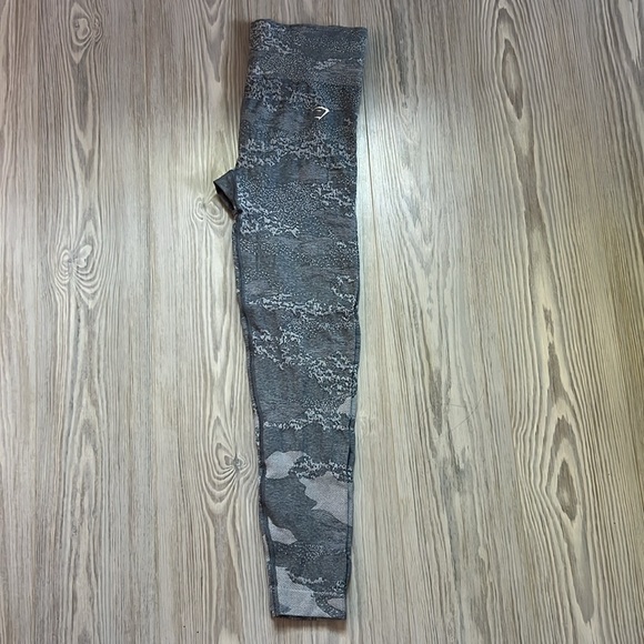 Gymshark ADAPT CAMO SEAMLESS LEGGINGS Size M Evening Blue - Picture 2 of 4